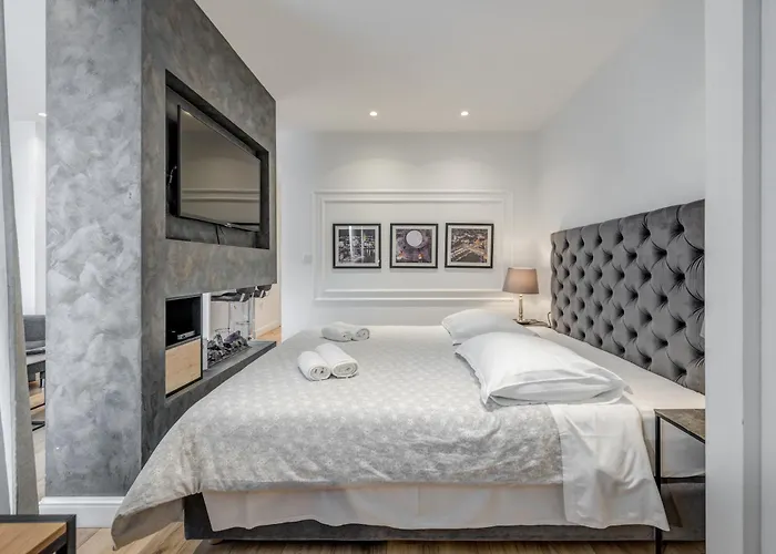 Romanca Deluxe - View